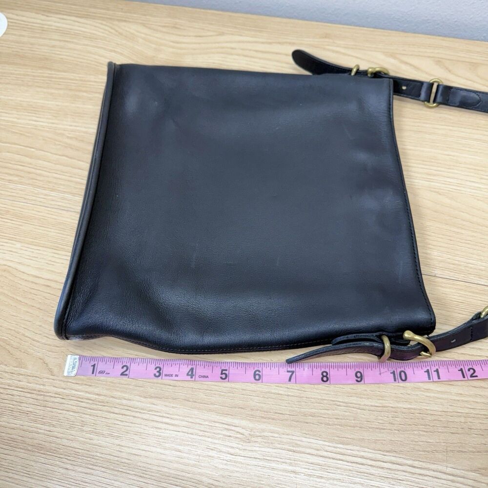 Vintage Coach Equestrian Slim Bucket Bag 9806 Shoulder Bag Black Leather Slouch - Picture 14 of 15